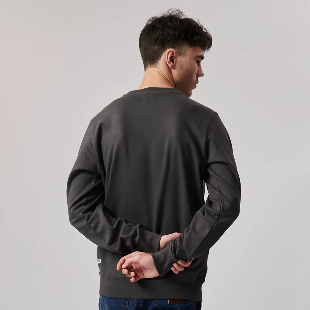 Wrangler -Crew Fleece Asphalt Grey - Image 3
